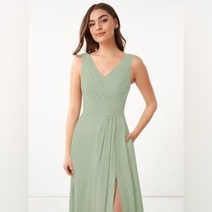 Chiffon bridesmaid dress. Boned and built in bra.